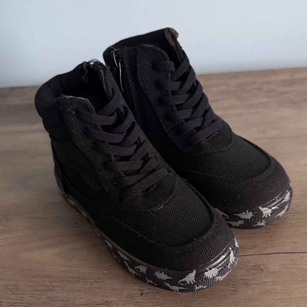Fabkids Black High-Top Sneakers
